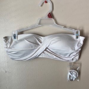 Massimo, Medium, White twist bikini top